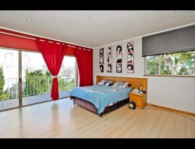 6 BEDROOM HOUSE FOR SALE IN CYRILDENE